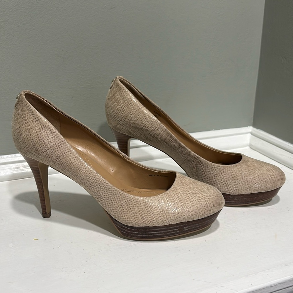 Tahari Tan Brown Platform Patent Leather Sophia Heels-size 10M